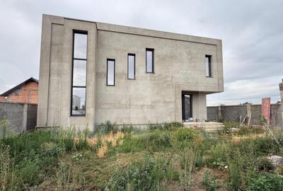 Casa noua, 4 camere ?i 3 bai, zona Fantanele, Arad