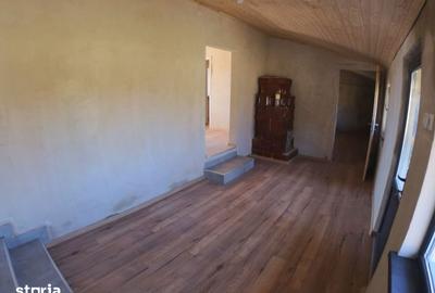 Casă cu 4 camere cu Teren 1770 Mp în Ciorani - 11
