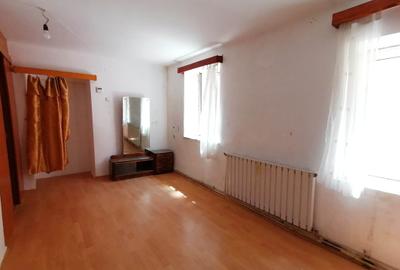 Casa + magazin - Strada Lunga - cu teren de 200 mp si gradina de 400 m - 10