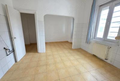 Apartament cu 3 camere decomandat în Central - 12