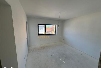 Casă cu 4 camere cu Teren 360 Mp în Valea Borcutului - 13