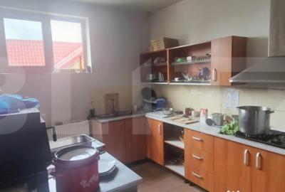 Spațiu comercial, de 300 mp, în Central