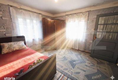 Casă cu 4 camere cu Teren 1300 Mp în Doicești - 1