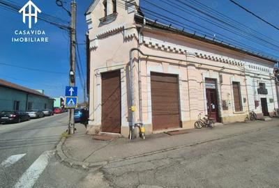 Spațiu comercial, de 199 mp, în Central - 4