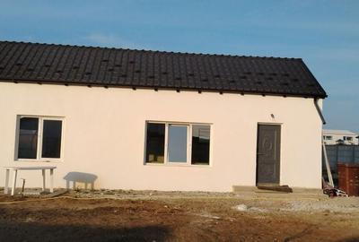 Casă cu 2 camere cu Teren 500 Mp în Săbăreni - 3