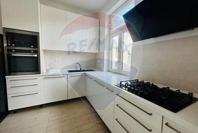 Duplex cu 10 camere cu Canalizare în Dorobanți - 15