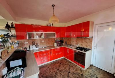 Casă cu 7 camere cu Garaj în Central - 14