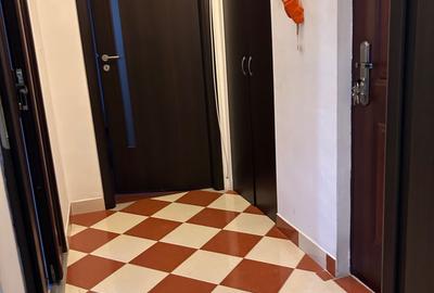 Apartament cu 3 camere semidecomandat în Central - 4