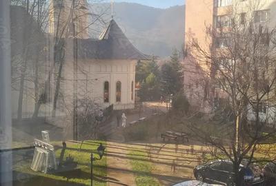 Inchiriez ap. 2 camere pe termen lung.Se libereaza la sfarsitul lunii. - 2