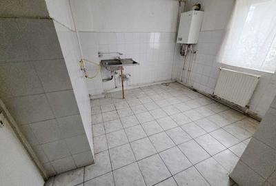 Garsonieră decomandată în Central - 4