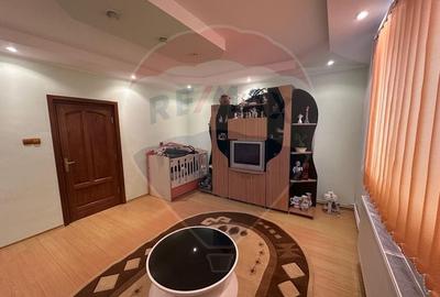 Casă spațioasă 6 camere, 2 băi, garaj spatios și terasă /0% comision - 10