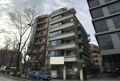 Birou, 254 mp în Arcul de Triumf