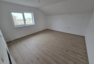 Duplex de vânzare – Calea Medveș - 4 camere - 124.000 Euro + TVA - 5