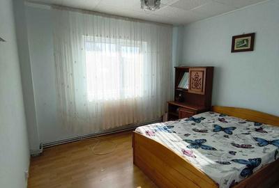 Apartament cu 4 camere decomandat în Central - 3