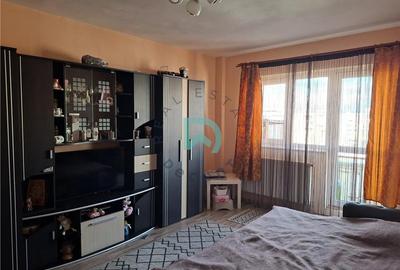 Apartament cu 3 camere decomandat în Calea București - 3