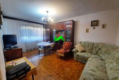 Apartament cu 3 camere decomandat, mobilat în Ștrand
