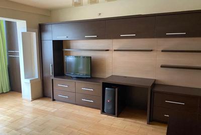 Apartament cu 2 camere decomandat în Central - 2