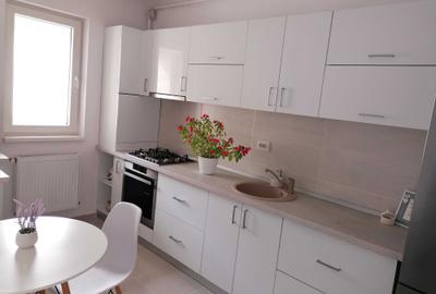 Apartament cu 2 camere decomandat în Central - 2