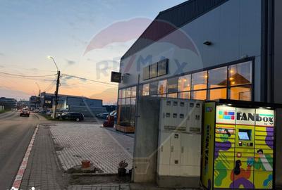 Spațiu comercial, de 300 mp, în Central - 8