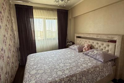 Apartament cu 4 camere nedecomandat, mobilat în Alexandru Obregia