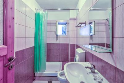 Garsonieră în Titan - 2