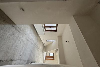 Casă cu Canalizare în Central - 6