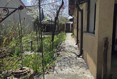 Casă cu 4 camere în Central - 3