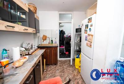Apartament cu 2 camere semidecomandat în C5 - 10