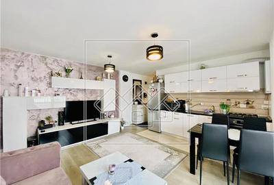 Apartament cu 3 camere semidecomandat în Exterior Sud