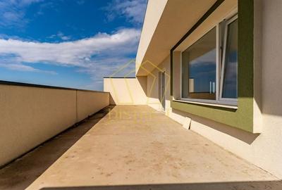 Apartament cu 3 camere decomandat în Torontalului