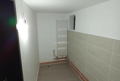 Casă cu 20 camere cu Teren 1439 Mp în Socol