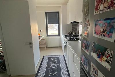 Apartament cu 3 camere decomandat în Km 5 - 3