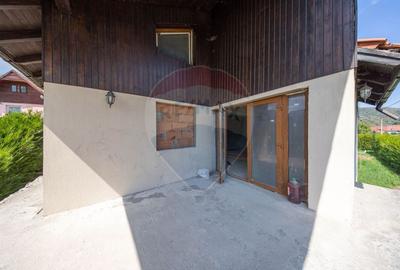 Casă individuală cu 8 camere cu Teren 622 Mp în Moieciu de Jos - 12