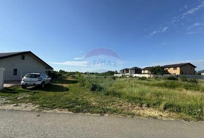 Teren de 708 mp, în Corbeanca - 2