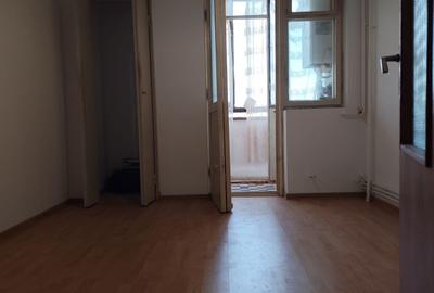 Vanzare  apartament  3 camere  Mazepa I - 7