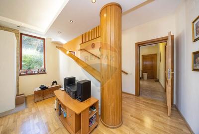 Vila cu 8 Camere, Sala de Fitness si Sauna in Moieciu Comision 0% - 16