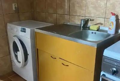 Garsonieră decomandată în Traian - 4