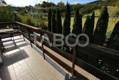 Pensiune 13 camere 16 bai sauna piscina si teren 1565 mp Cisnadioara - 33