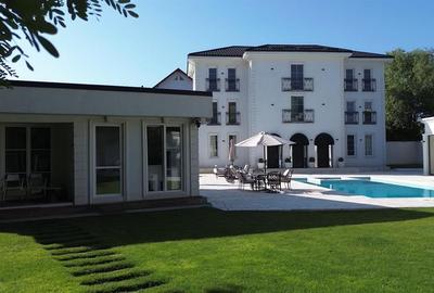 Casă individuală cu 6 camere cu Piscina în Sfântu Ilie - 1