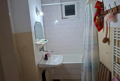 De vanzare apartament  3 camere confort 1 in Dambu - 4