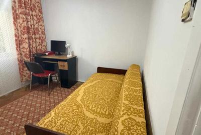 Apartament cu 3 camere decomandat în Exterior Vest