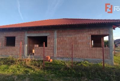 Casa individula la ROSU, 4 camere - Becicherecu Mic, teren 499 mp Casa individula la ROSU, 4 camere - Becicherecu Mic, teren 499 mp - 2