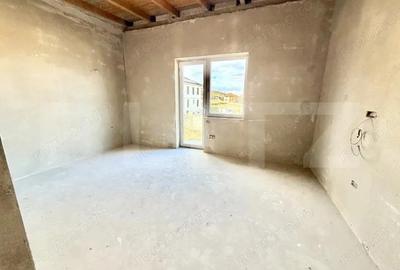 Casă cu 4 camere cu Teren 350 Mp în Central - 9