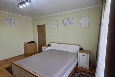 Apartament cu 3 camere semidecomandat în Gheorghe Lazăr