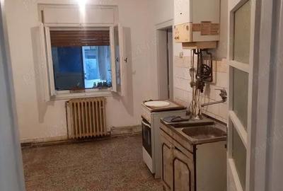 Apartament cu 3 camere decomandat în Central - 4