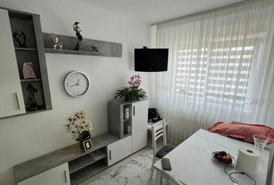 Apartament cu 3 camere semidecomandat în City Park Mall - 3