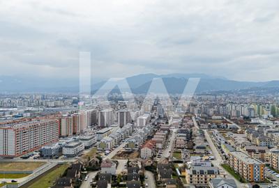 Teren Construcții intravilan de 403 mp, în Tractorul - 9