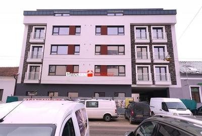 Spațiu comercial, de 135 mp, în Decebal - 7