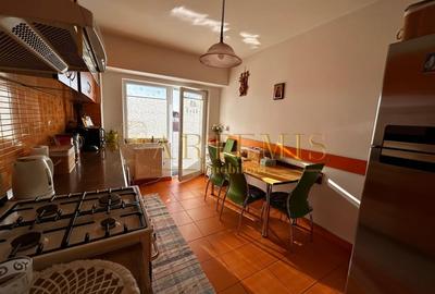 Apartament de 2 camere, decomandat, 60 mp., zona Centrala. - 2