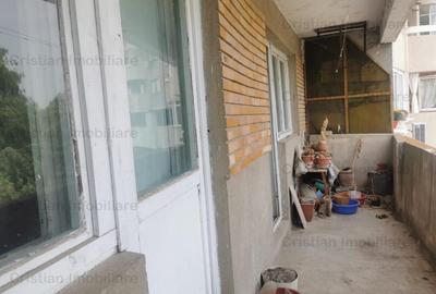 Apartament cu 4 camere decomandat în Călărași - 4